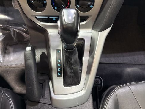 Used 2014 Ford Focus SE w/ Equipment Group 201A image 19