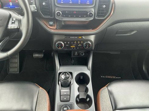 Certified 2024 Ford Bronco Sport Outer Banks w/ Tech Package AWD/4WD image 20