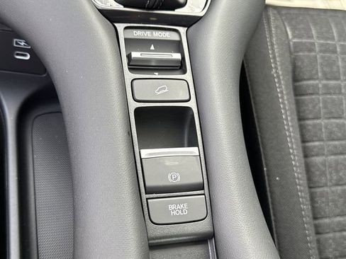 New 2027 Honda HR-V LX image 29