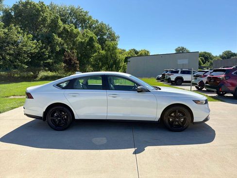 Used 2024 Honda Accord LX image 7