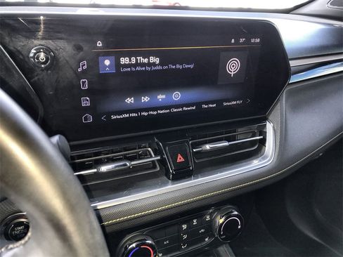 Used 2024 Chevrolet TrailBlazer ACTIV image 16