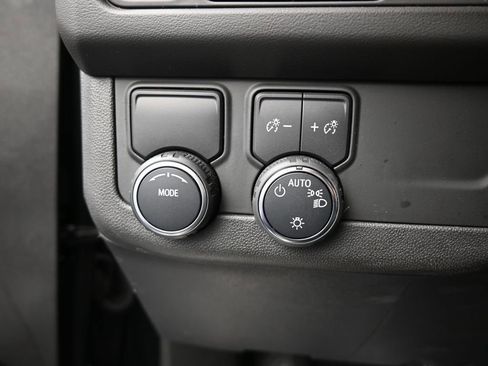 Used 2022 Chevrolet Tahoe LT w/ Luxury Package image 38