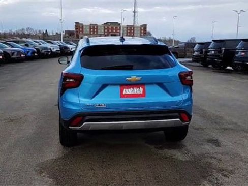 Certified 2025 Chevrolet Trax LT w/ LT Convenience Package image 7