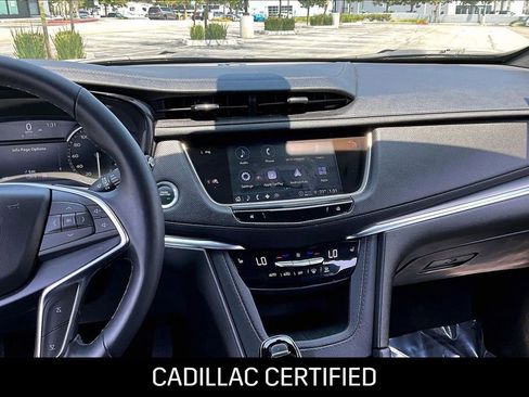 Certified 2024 Cadillac XT5 Luxury w/ LPO, Floor Liner Package AWD/4WD image 8
