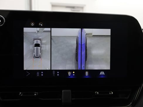 Used 2025 Chevrolet Equinox RS w/ Safety and Technology Package AWD/4WD image 20