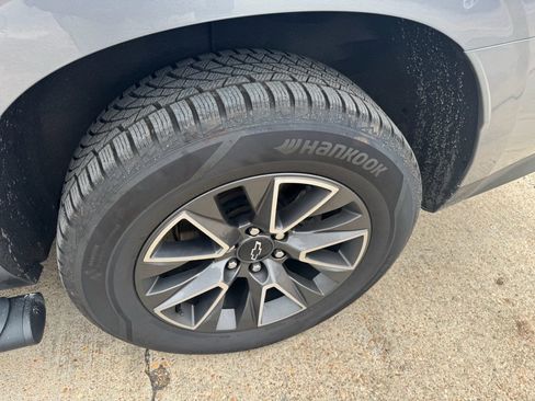 Used 2021 Chevrolet Tahoe Z71 w/ Rear Media and Nav Package image 10