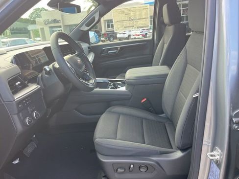 New 2026 Chevrolet Suburban LS RWD image 15