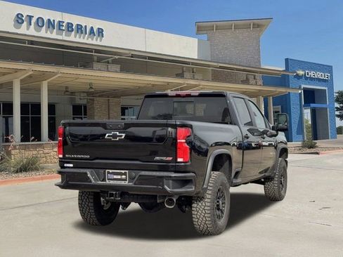 New 2026 Chevrolet Silverado 2500 ZR2 image 5