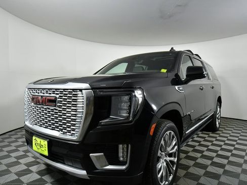Used 2021 GMC Yukon XL Denali image 6