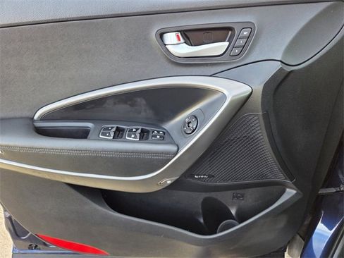 Used 2017 Hyundai Santa Fe Limited image 18