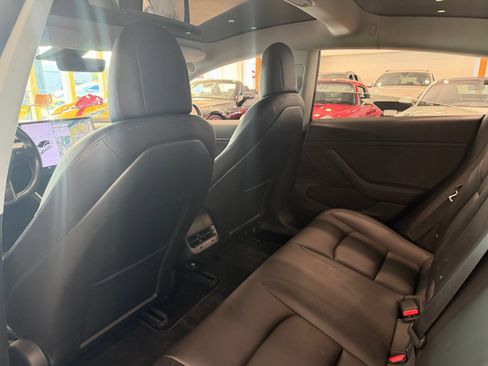 Used 2018 Tesla Model 3 Long Range RWD image 19
