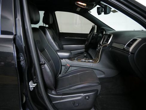 Used 2014 Jeep Grand Cherokee Overland AWD/4WD image 11