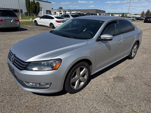Used 2015 Volkswagen Passat 1.8T Limited Edition FWD image 1