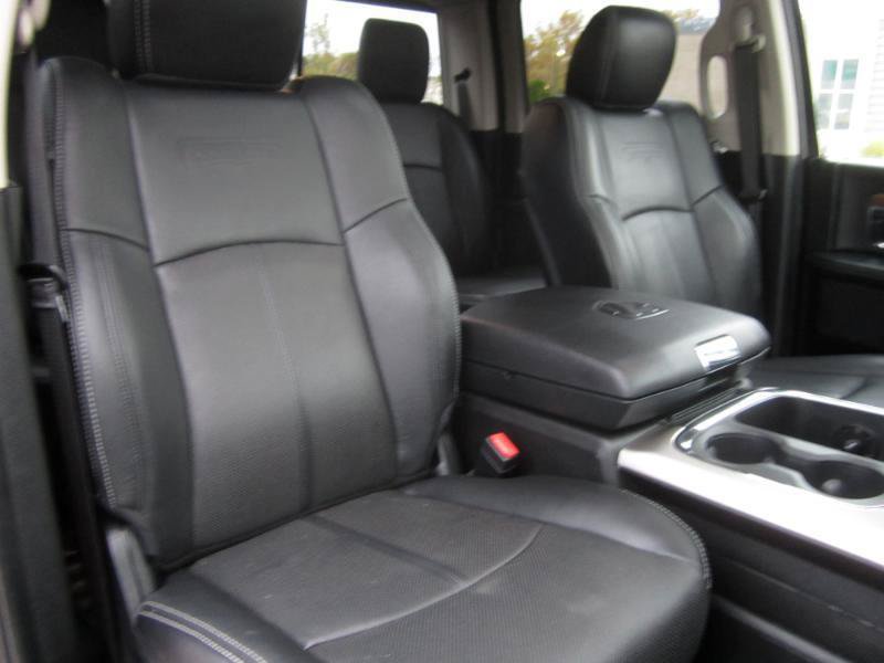 Used 2018 RAM 1500 Laramie AWD/4WD image 16