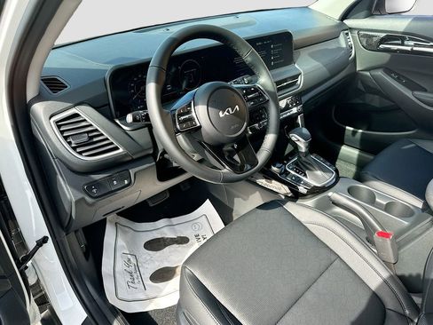 New 2026 Kia Seltos EX FWD image 9