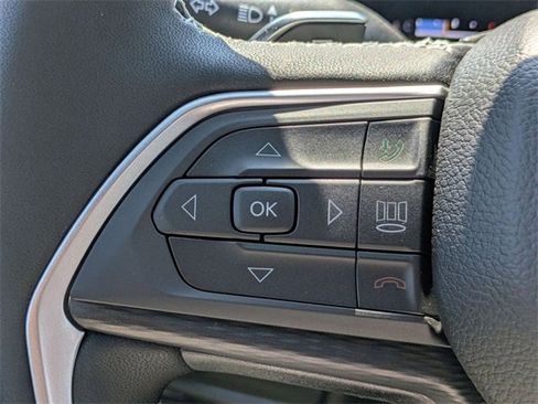 New 2025 Jeep Grand Cherokee L Laredo w/ Luxury Tech Group I image 23