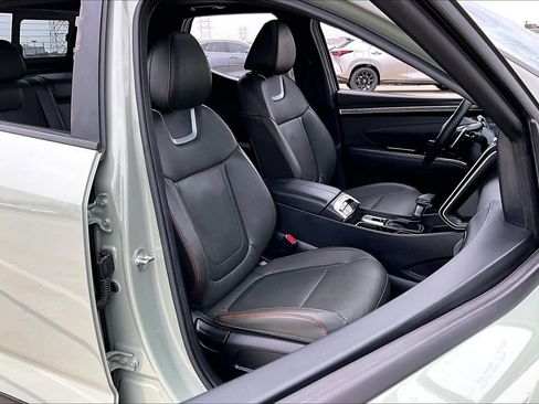 Certified 2023 Hyundai Santa Cruz Limited image 9