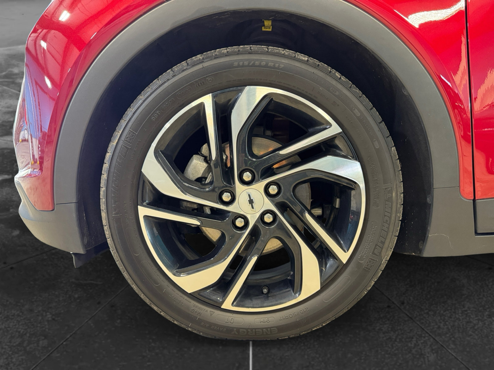 Used 2023 Chevrolet Bolt LT w/ Infotainment Package FWD image 30