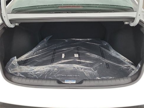 New 2026 Hyundai Elantra Blue image 19