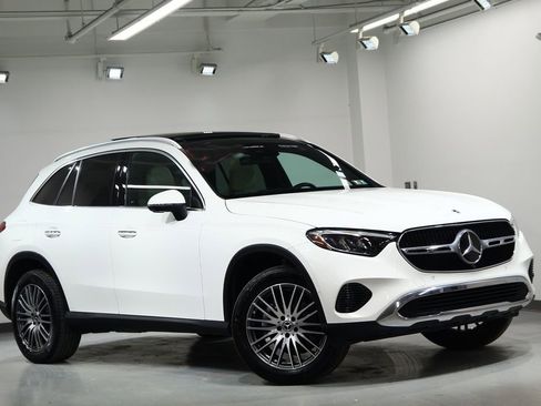 Certified 2023 Mercedes-Benz GLC 300 4MATIC image 2