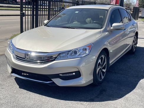 Used 2017 Honda Accord EX-L image 3