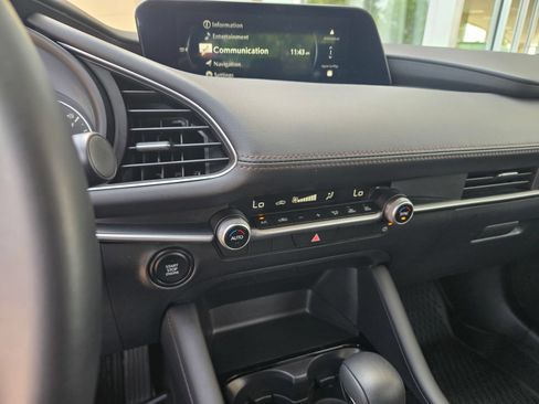 Used 2025 MAZDA MAZDA3 s FWD image 17