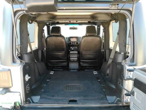 Used 2015 Jeep Wrangler Sport image 19