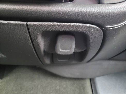 Used 2017 Chevrolet Silverado 1500 LTZ Z71 image 25