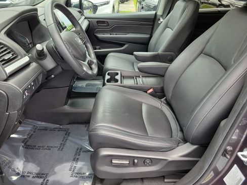 Certified 2024 Honda Odyssey EX-L image 17