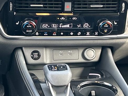 New 2026 Nissan Rogue Platinum w/ Platinum Premium Package AWD/4WD image 26