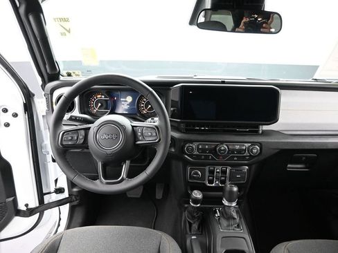 Used 2026 Jeep Wrangler Unlimited Sport AWD/4WD image 16