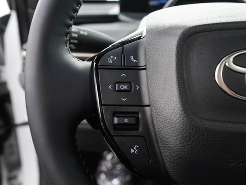 Certified 2026 Toyota bZ AWD/4WD image 27