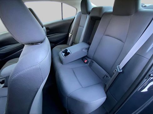 Used 2025 Toyota Corolla LE FWD image 18