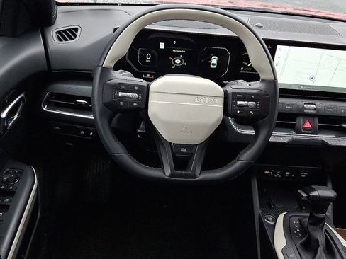 Used 2025 Kia K4 GT-Line w/ GT-Line Sunroof Package FWD image 11