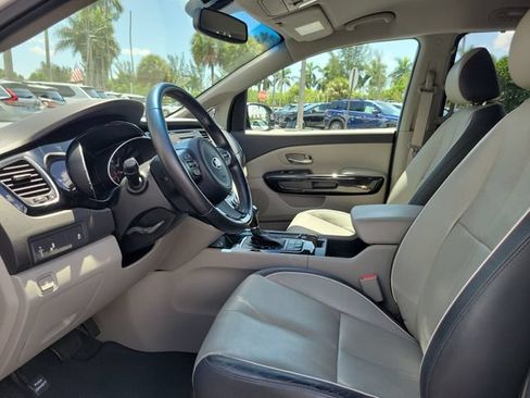 Used 2015 Kia Sedona EX w/ EX Premium Plus Package FWD image 14