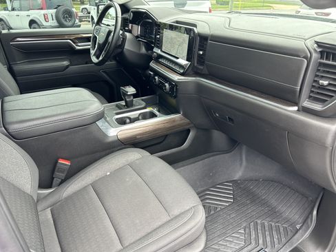 Used 2025 Chevrolet Silverado 1500 LT AWD/4WD image 20
