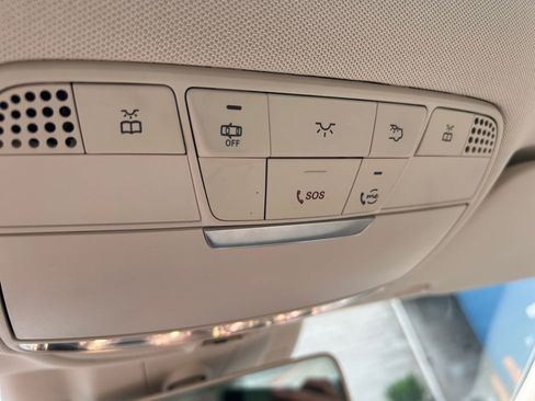 Used 2019 Mercedes-Benz C 300 4MATIC Sedan image 33