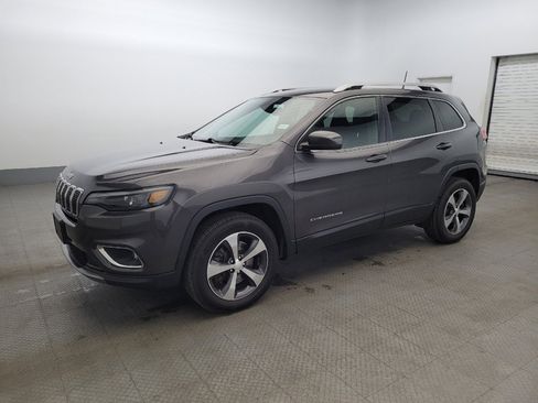 Used 2019 Jeep Cherokee Limited image 2