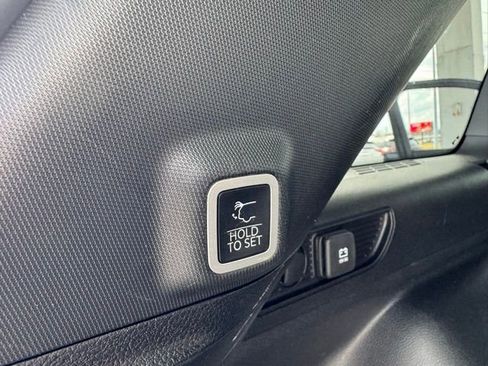 Used 2023 Jeep Grand Cherokee Altitude image 22