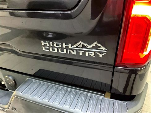 Used 2022 Chevrolet Silverado 1500 High Country w/ High Country Premium Package image 29