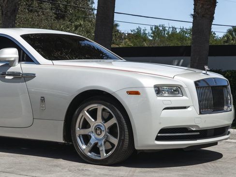 Used 2015 Rolls-Royce Wraith 2dr Coupe image 11