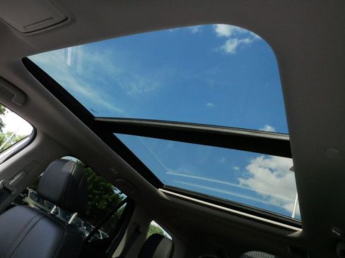 Certified 2026 Honda Pilot Touring image 35