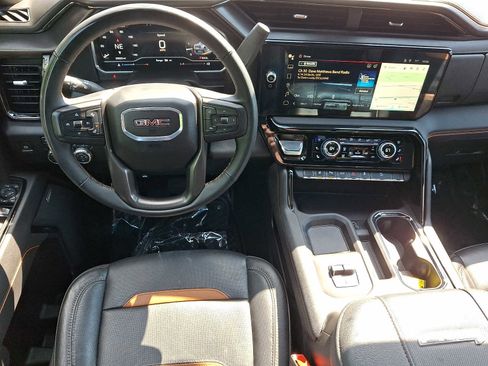 Used 2025 GMC Sierra 2500 AT4 w/ AT4 Preferred Package AWD/4WD image 14