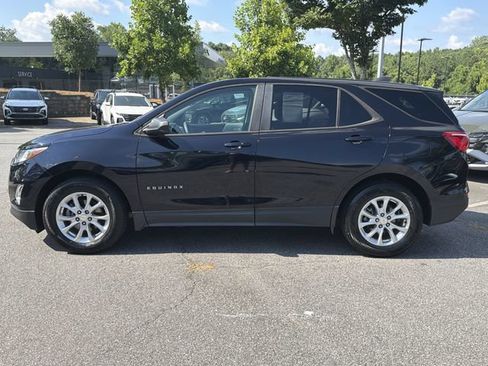 Used 2020 Chevrolet Equinox LS w/ LS Convenience Package FWD image 4
