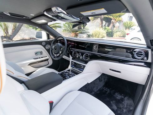 Used 2025 Rolls-Royce Spectre w/ Spectre Launch Package AWD/4WD image 18