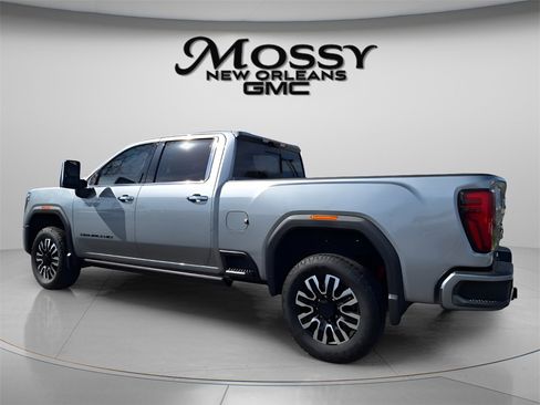 Used 2024 GMC Sierra 2500 Denali Ultimate image 7