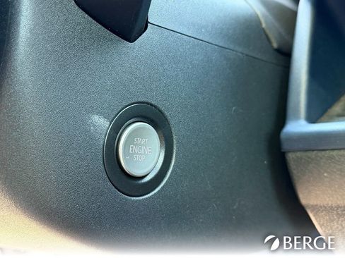 Used 2025 Volkswagen ID. Buzz Pro S Plus RWD image 31
