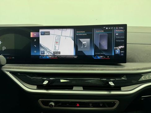 Used 2023 BMW X7 xDrive40i w/ Executive Package image 4