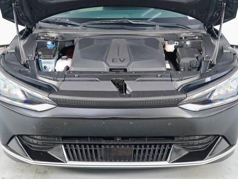 Used 2022 Kia EV6 Wind RWD image 7