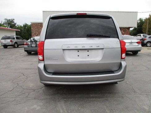 Used 2016 Dodge Grand Caravan SE w/ Quick Order Package 29E SE image 4